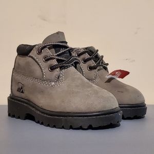 Colorado Grey Leather Waterproof Boots Size ?